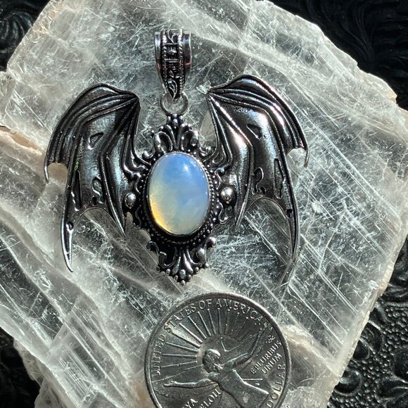 Halloween Flying Vampire Bat Opalite Gemstone Crystal Jewelry Pendant Charm - Picture 7 of 7